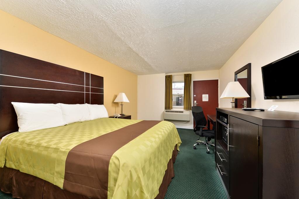 Americas Best Value Inn - Port Jefferson Station - Long Island Quarto foto