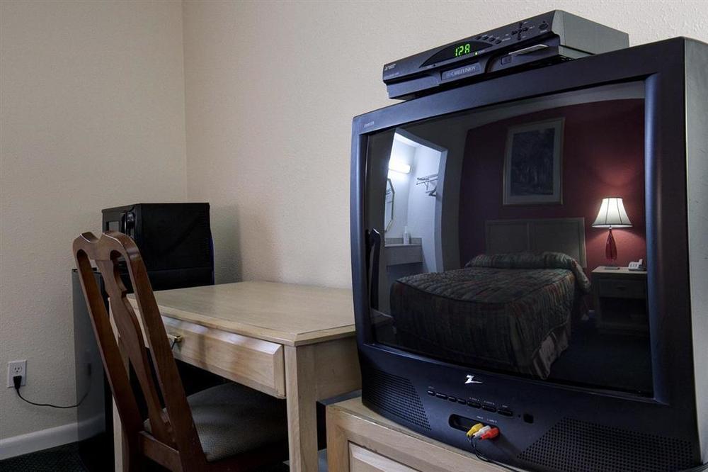 Americas Best Value Inn - Port Jefferson Station - Long Island Quarto foto