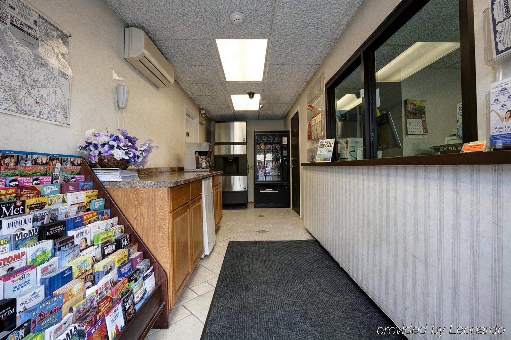 Americas Best Value Inn - Port Jefferson Station - Long Island Interior foto
