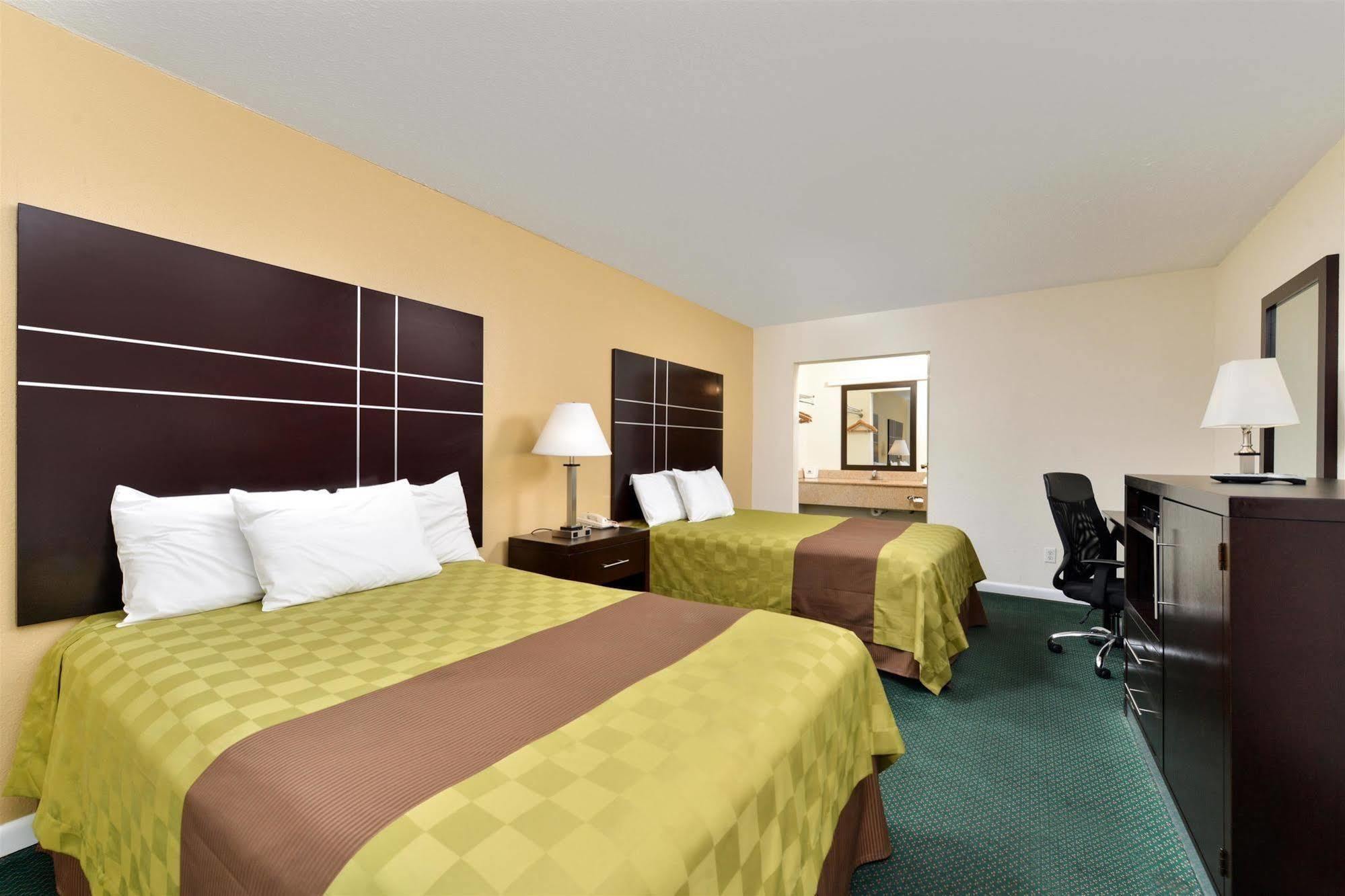 Americas Best Value Inn - Port Jefferson Station - Long Island Exterior foto