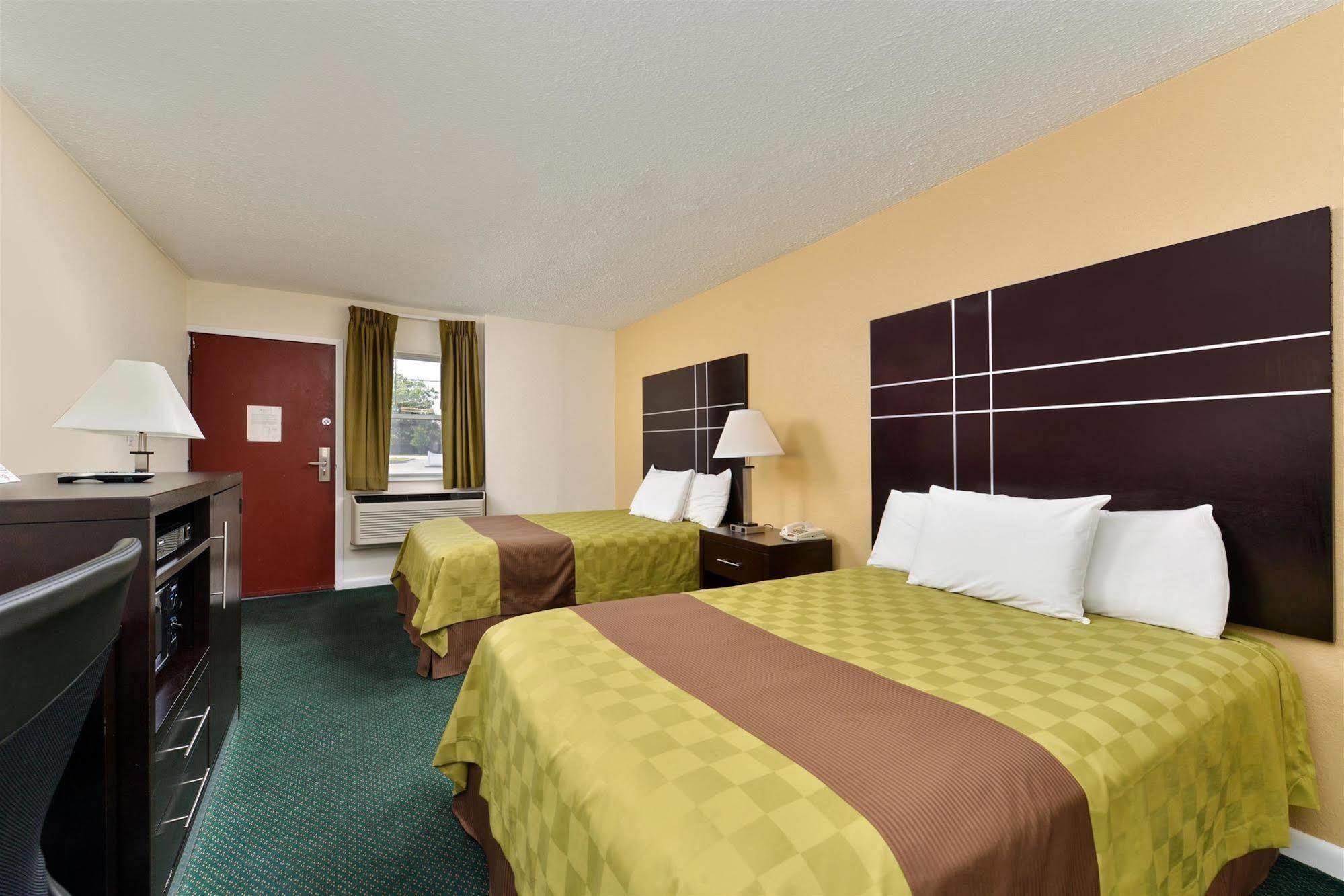 Americas Best Value Inn - Port Jefferson Station - Long Island Exterior foto